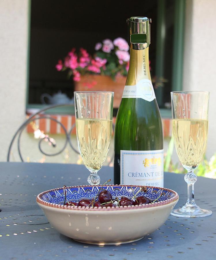 Le Logis Du Pressoir Chambre D'Hotes Bed & Breakfast In Beautiful 18Th Century Estate In The Heart Of The Loire Valley With Heated Pool And Extensive Grounds Bed & Breakfast Les Bois-d'Anjou Exterior photo